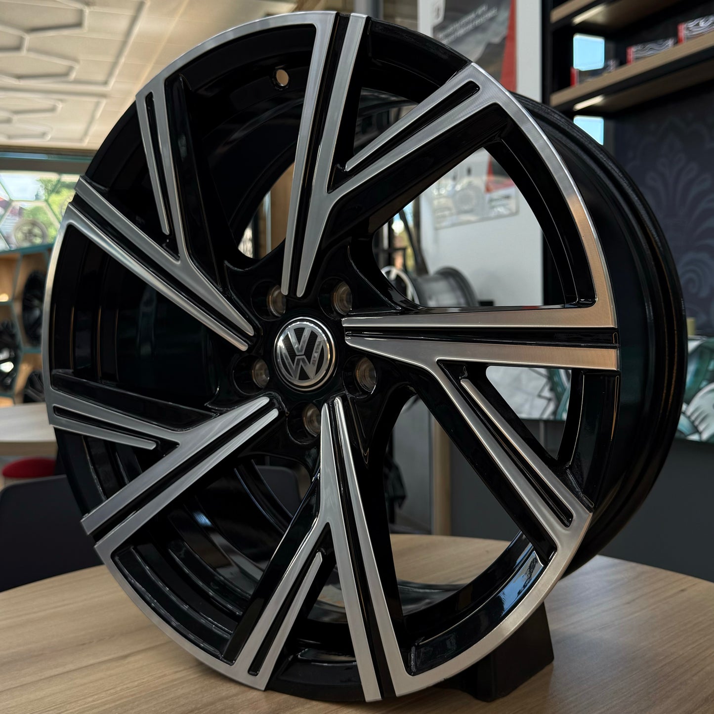 17" VW 5X100 BLACK/SILVER