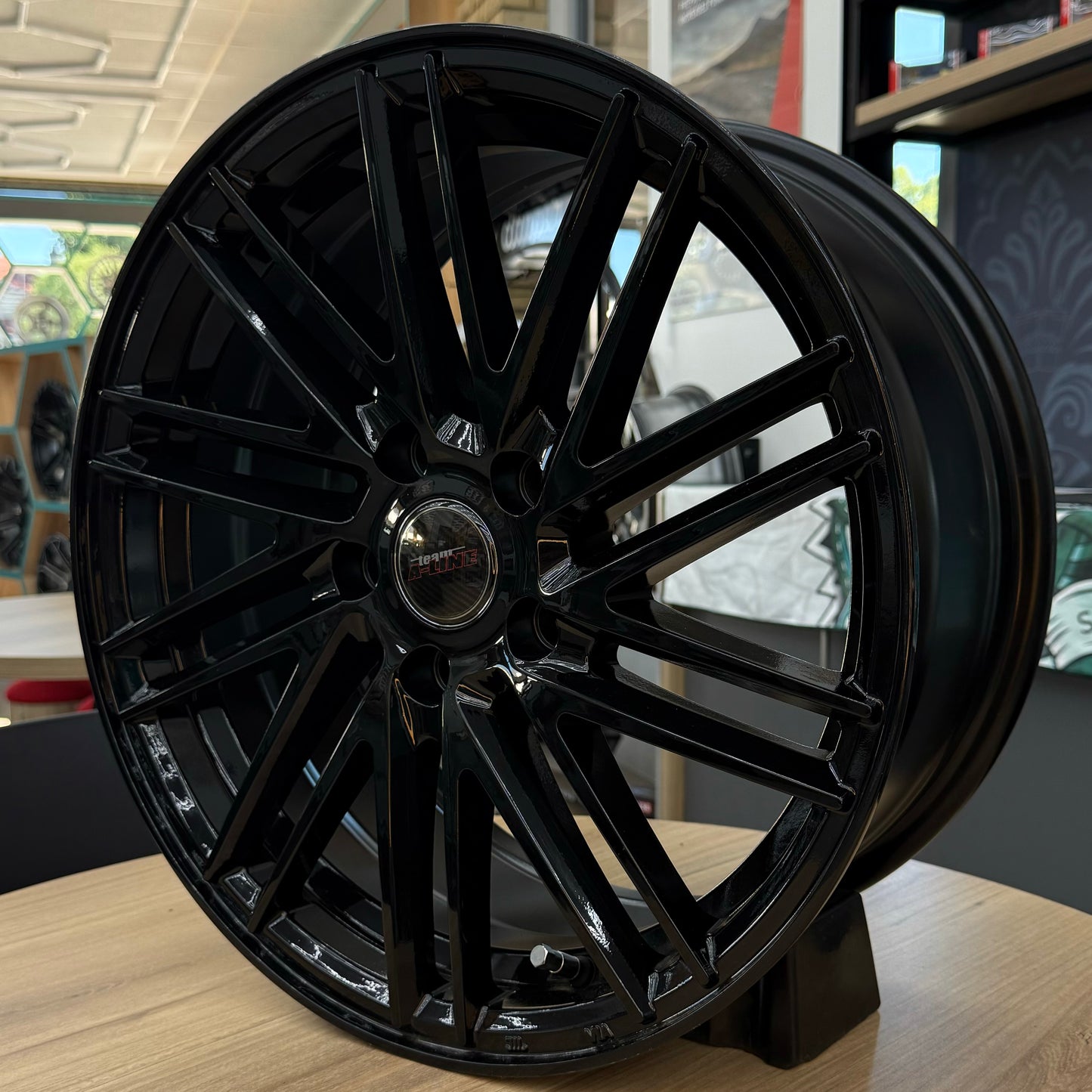 17" ALINE 5X114 BLACK