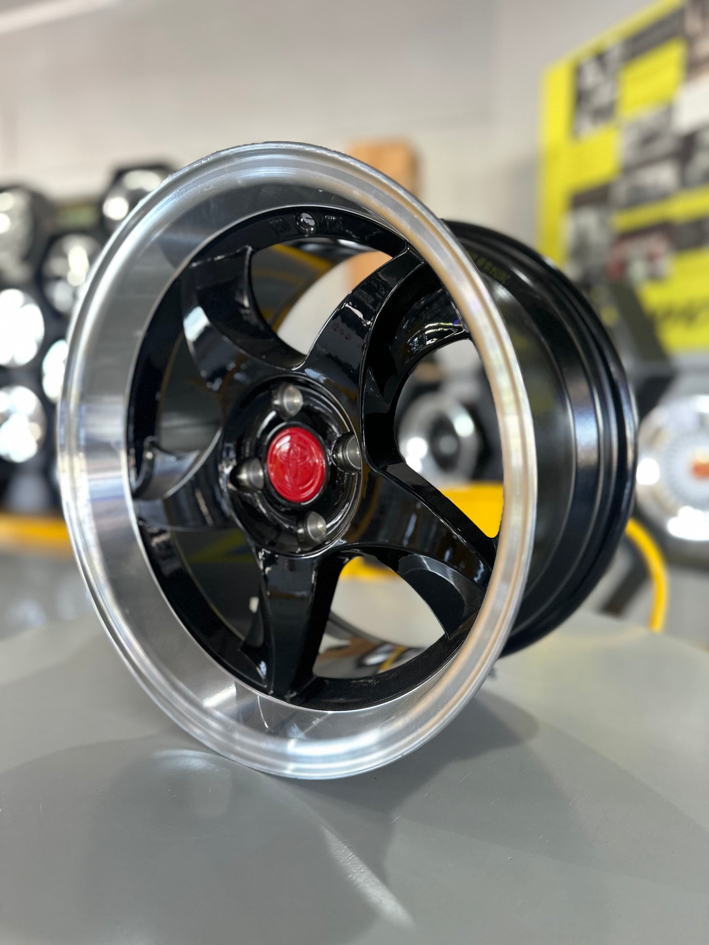 15" RXI BLADE BLACK 4/100