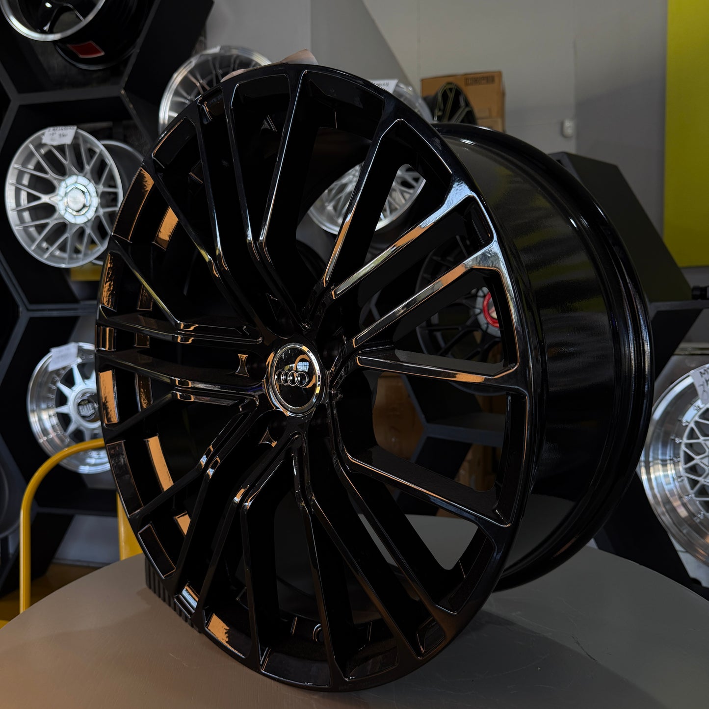 20" AUDI 5X112 BLACK