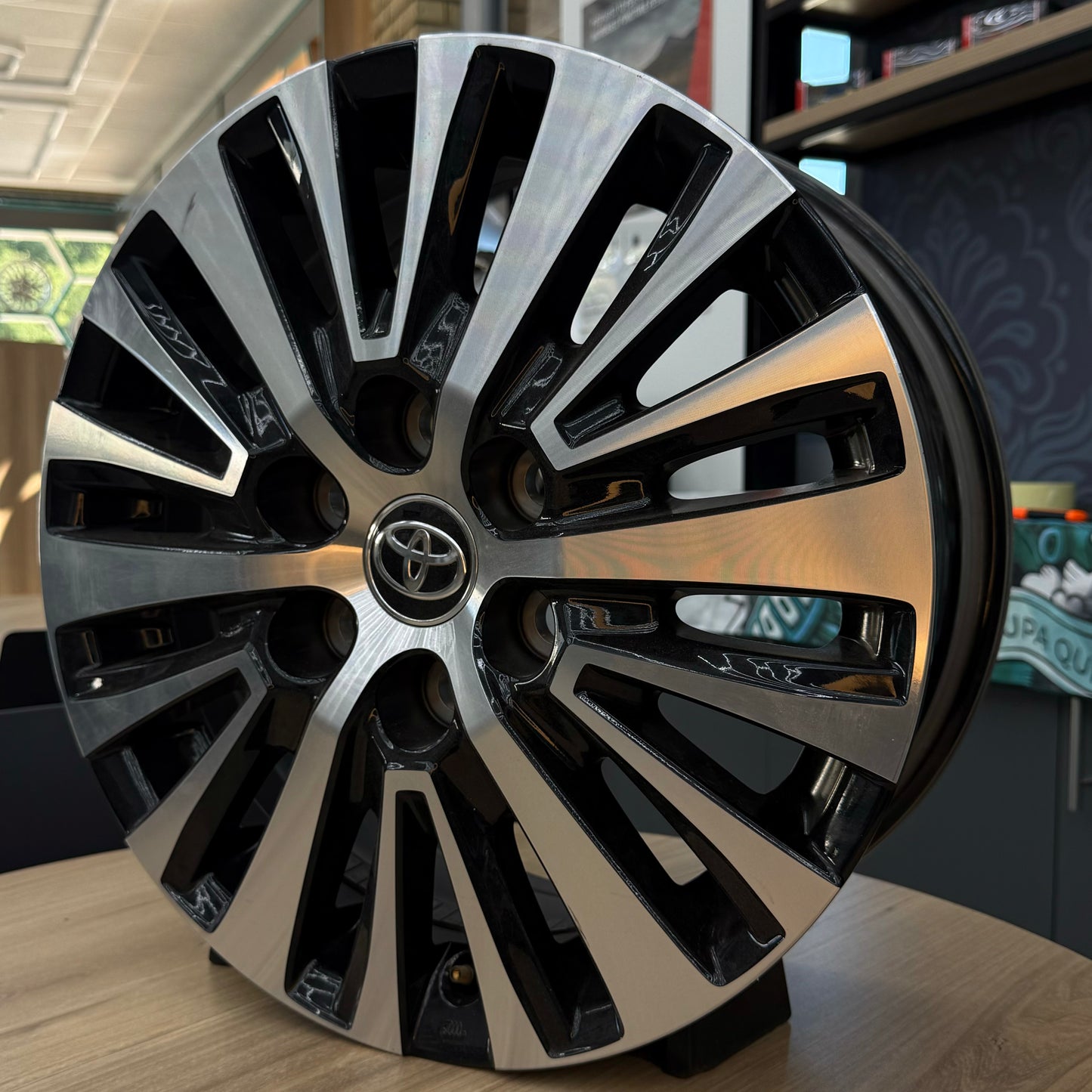 17" TOYOTA QUANTUM 6X130 BLACK/SILVER