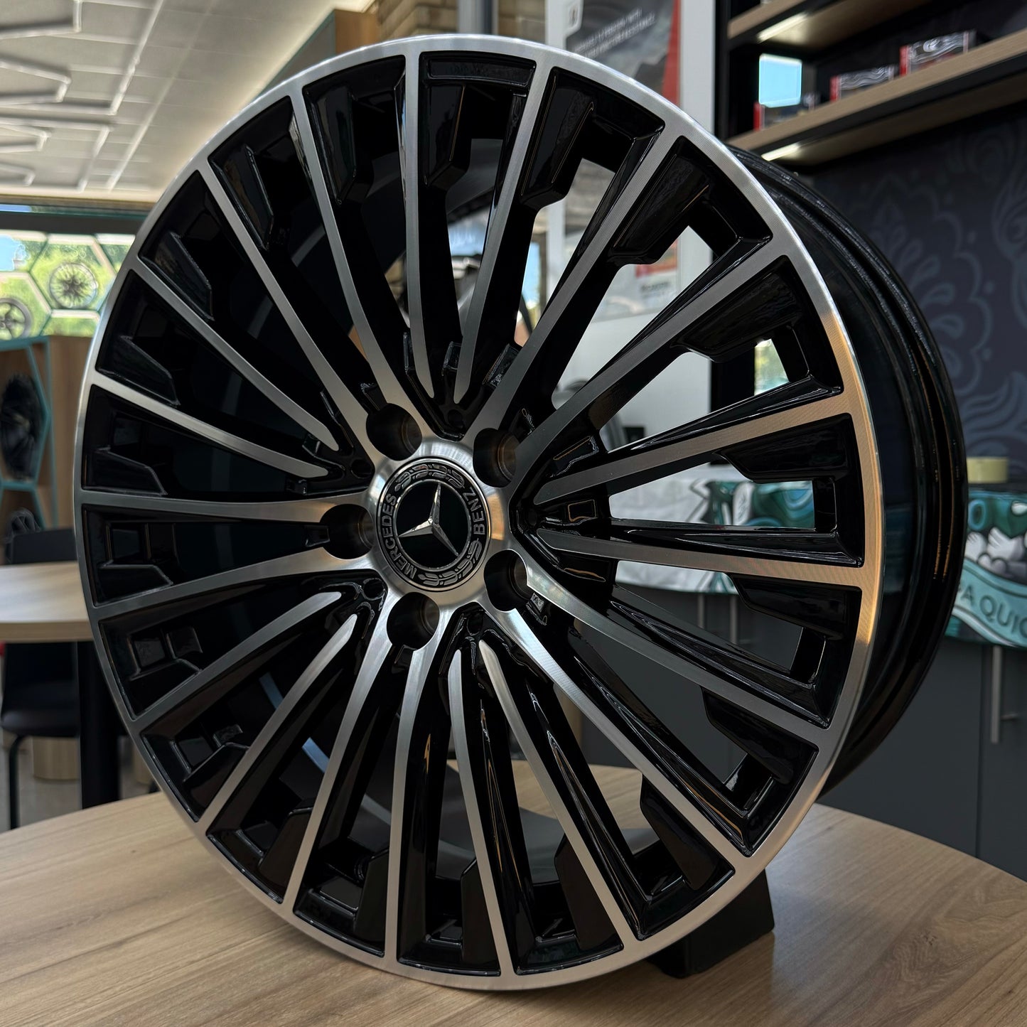 18" MERCEDES 5X112 BLACK/SILVER